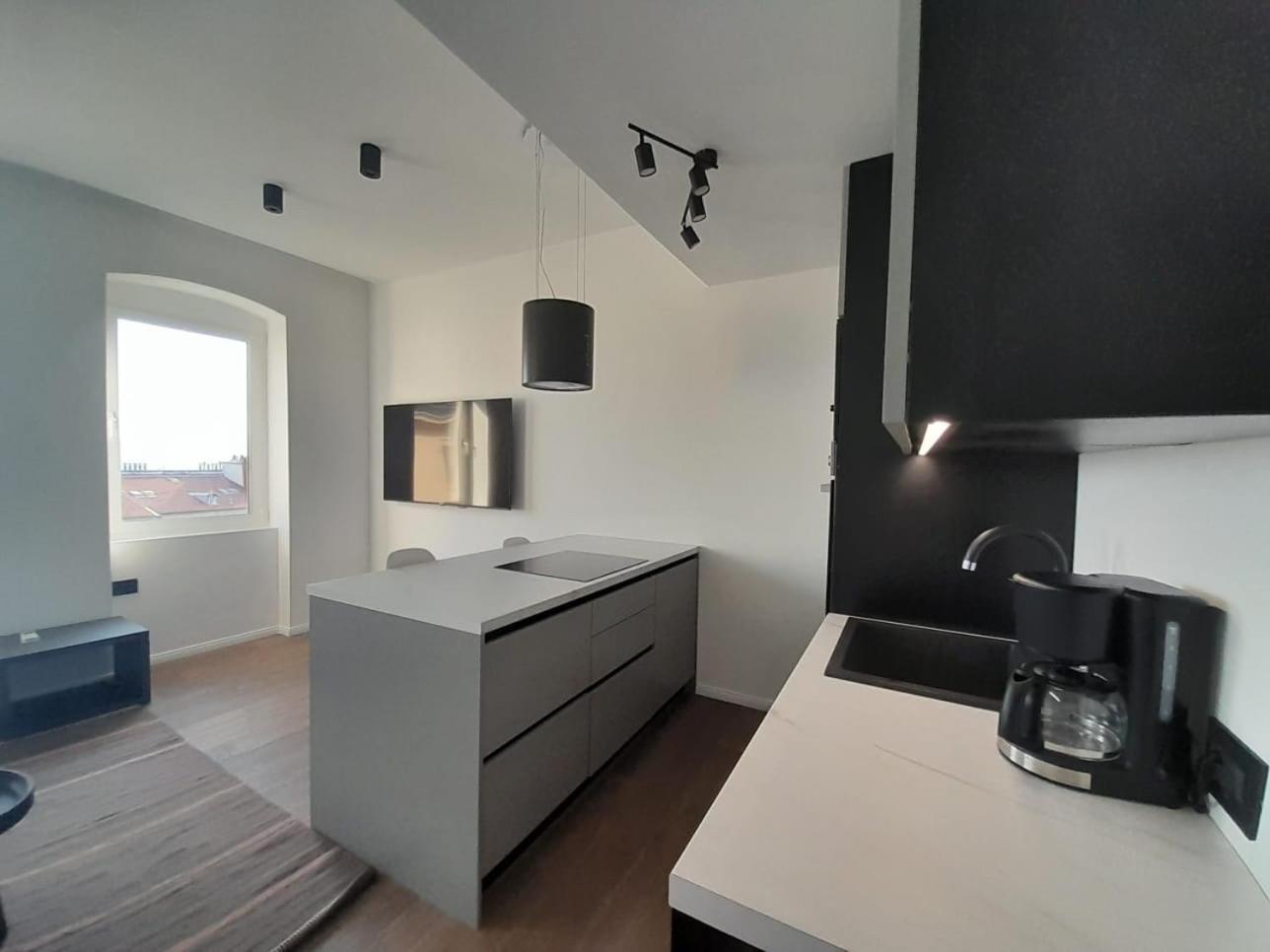 Jadabell 1 & 2 With Sea View Apartment Rijeka Exterior photo